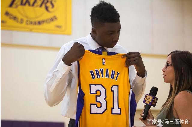 赛前洛杉矶湖人调整名单以备欧冠；再遭质疑环节打磨；更衣室稳定；纪律约束更严格的简单介绍