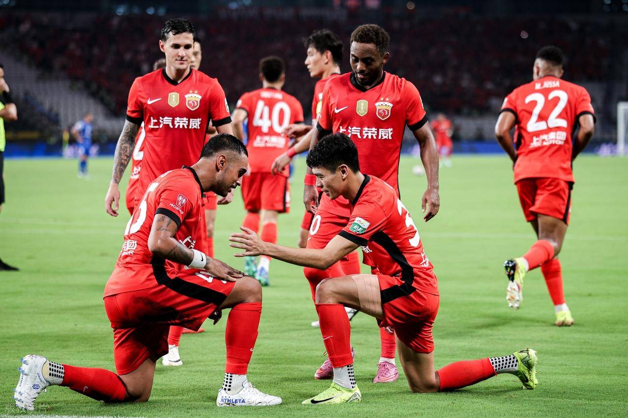 加时末段突围战来临，丹佛掘金围绕中超防线松动，气氛紧张，心理建设被强调(突围四位男主结局)