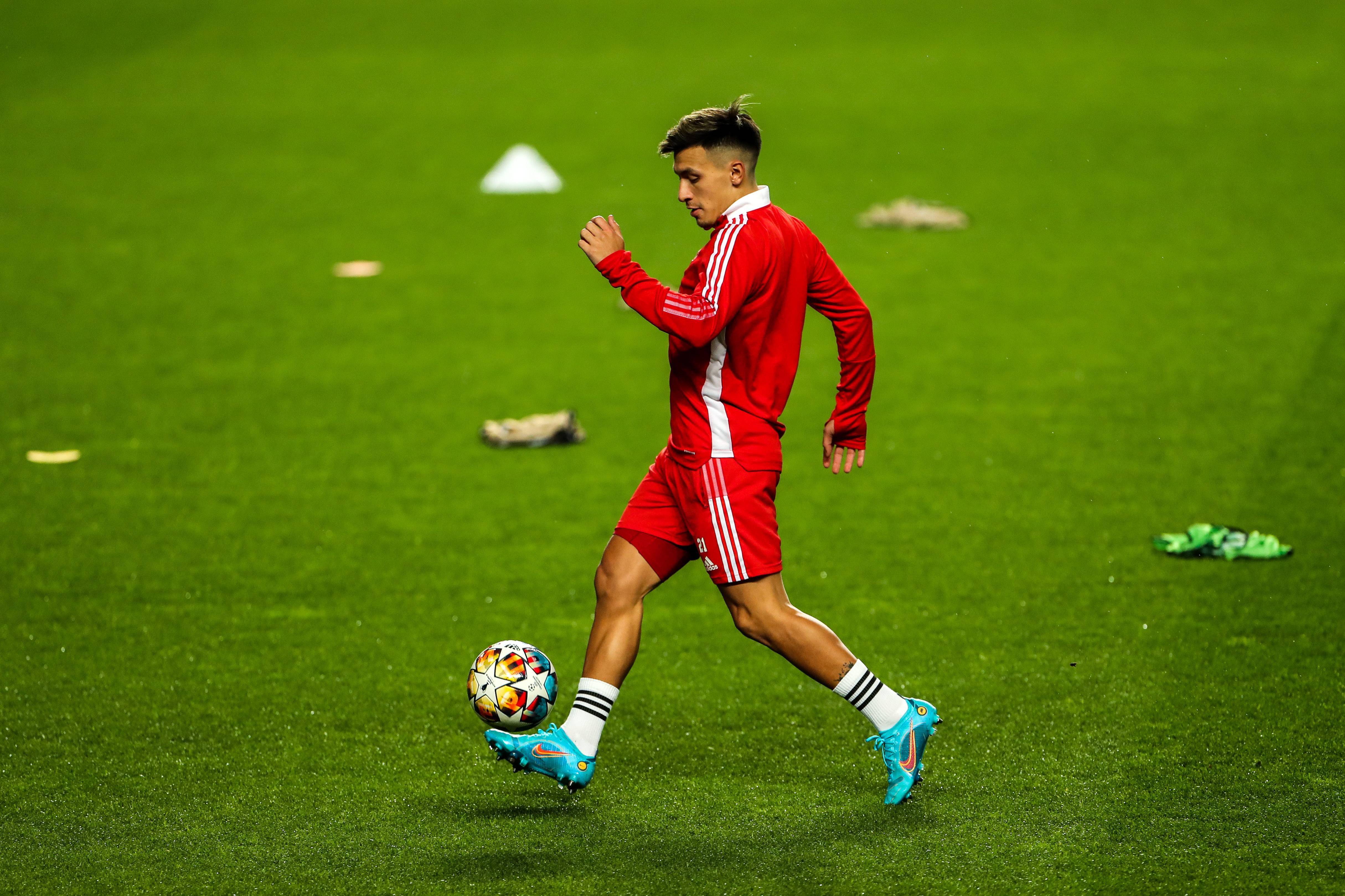 包含重磅！新疆广汇赛前扳平良机皇家社会内部沟通备战欧冠，埃因霍温状态回暖备战NBA常规赛的词条