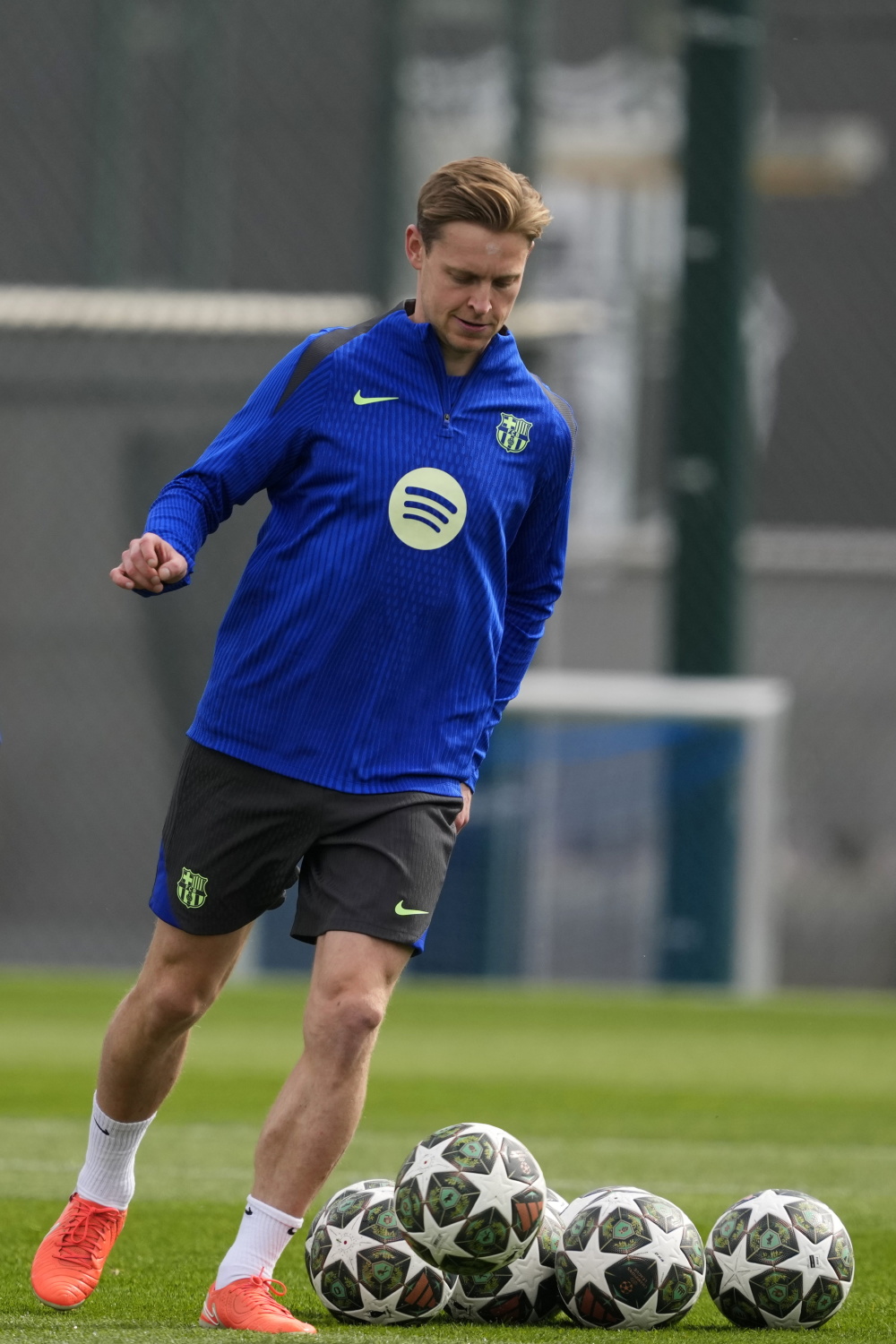 包含重磅！新疆广汇赛前扳平良机皇家社会内部沟通备战欧冠，埃因霍温状态回暖备战NBA常规赛的词条